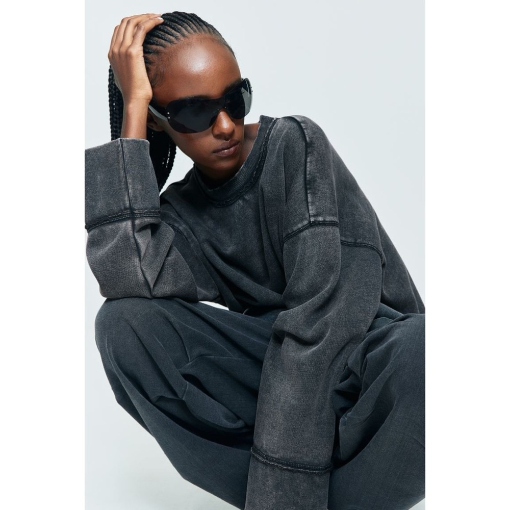 H&M Charcoal Crew Neck Oversized Sweatshirt size S - Picture 3 of 8
